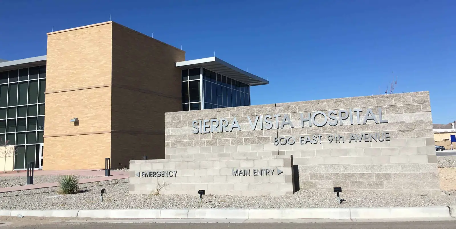 Sierra Vista Hospital entrance from silver street